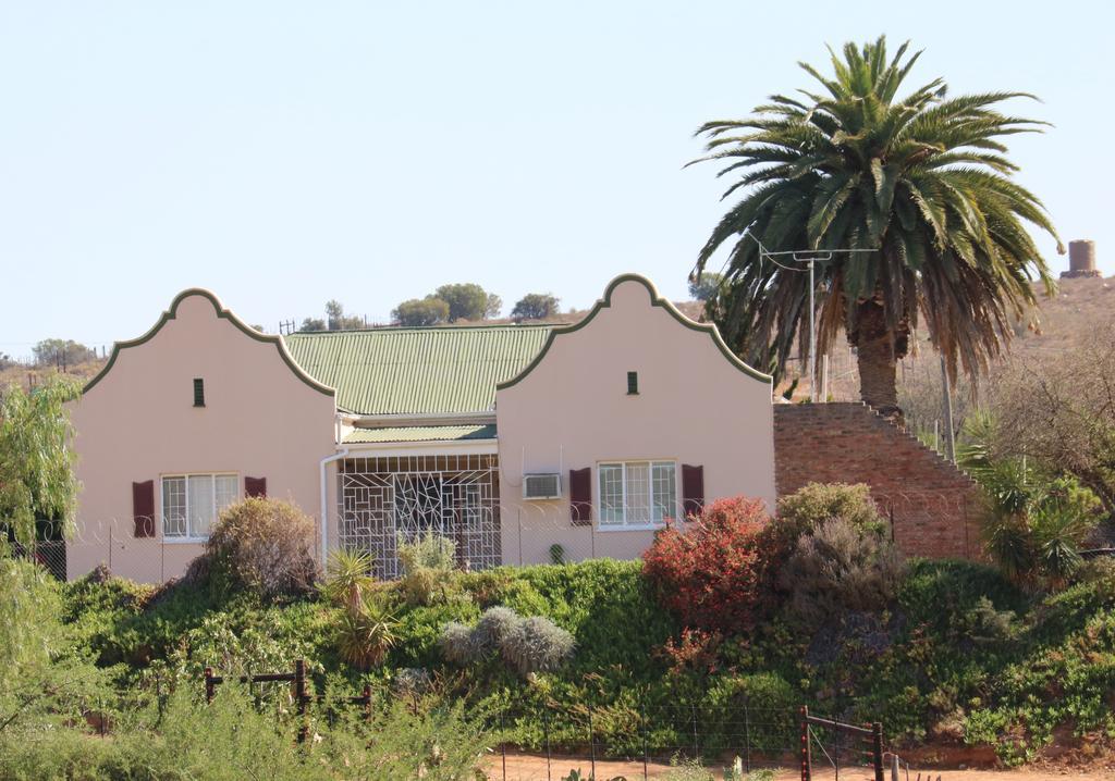 Grysbok Self Catering Accommodation Oudtshoorn Kültér fotó